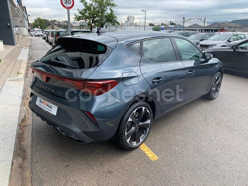 Usado Cupra Leon 150 CV (110 kW) 2025 Gris / plata Berlina