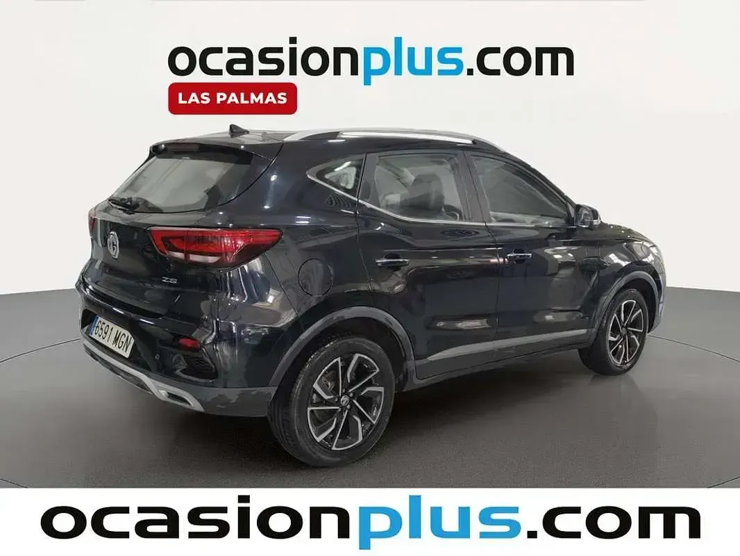Usado MG ZS Luxury 111 CV (81 kW) 2023 Blanco SUV