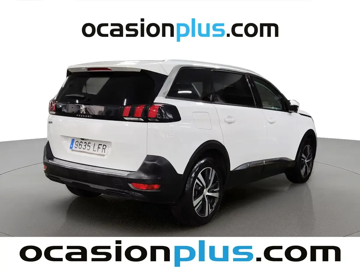 Usado Peugeot 5008 Allure 131 CV (96 kW) 2020 Blanco SUV