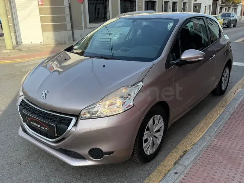 Usado Peugeot 208 Access 82 CV (60 kW) 2016 Rosa Utilitario