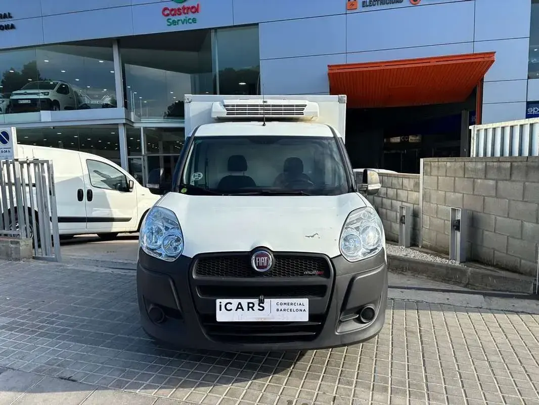 Usado Fiat Doblò 105 CV (77 kW) 2015 Blanco Monovolumen