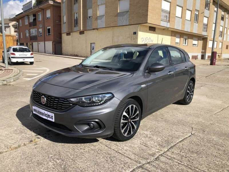 Usado Fiat Tipo Lounge 95 CV (69 kW) 2018 Gris Utilitario