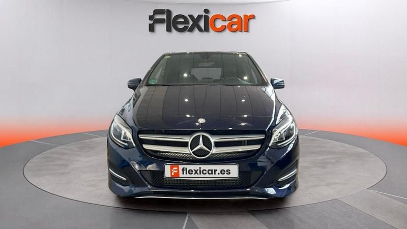 Usado Mercedes B200 136 CV (100 kW) 2016 Azul Monovolumen