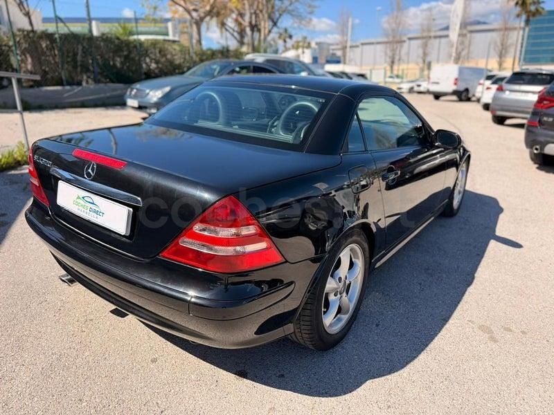 Usado Mercedes SLK320 218 CV (160 kW) 2001 Negro Descapotable