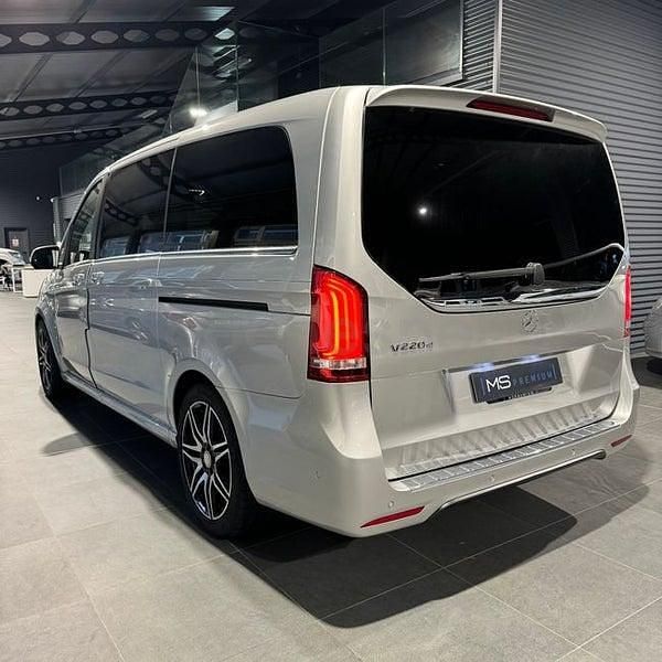 Usado Mercedes V220 Avantgarde 163 CV (119 kW) 2017 Gris / plata Monovolumen