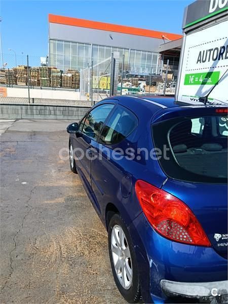Usado Peugeot 207 GT 110 CV (80 kW) 2006 Azul Berlina