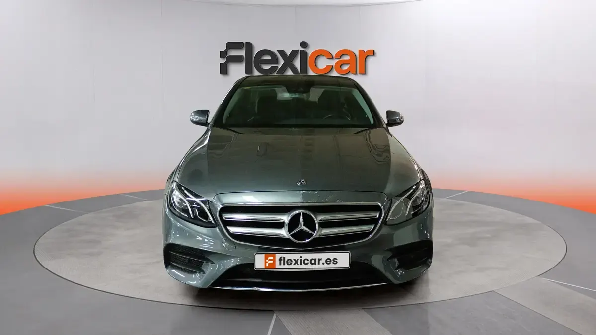 Usado Mercedes E300 306 CV (225 kW) 2020 Gris Berlina