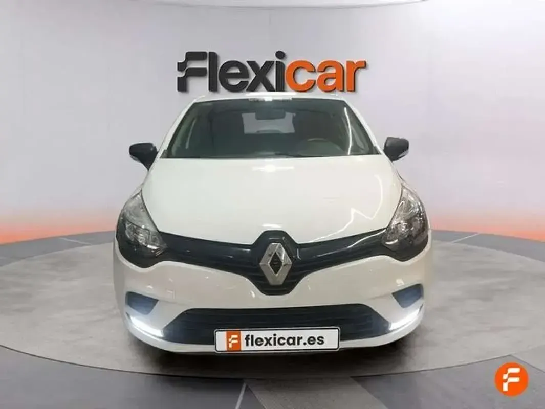 Usado Renault Clio Life 75 CV (55 kW) 2017 Blanco Utilitario