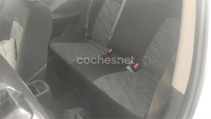 Gris / plata Usado 2008 Kia ProCeed Utilitario | 2700 € (Precio justo) - Imagen 1/4