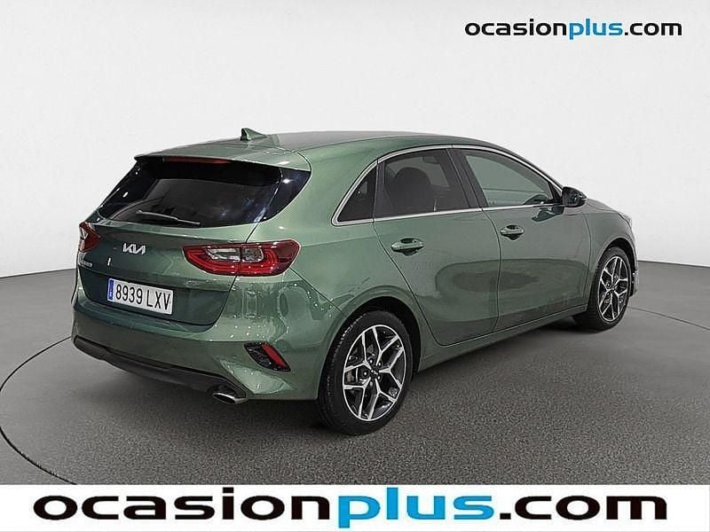 Usado Kia Ceed 120 CV (88 kW) 2022 Verde Utilitario