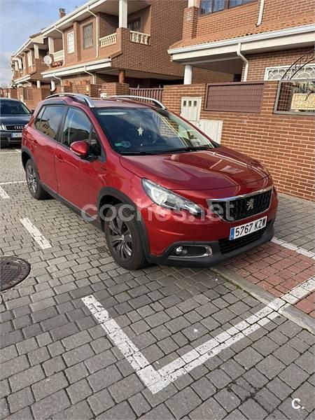 Usado Peugeot 2008 Allure 130 CV (95 kW) 2019 Rojo SUV