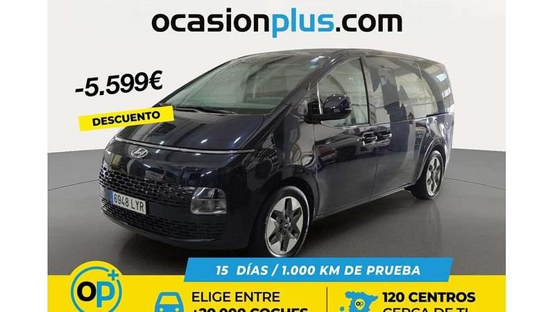 Usado Hyundai Staria 177 CV (130 kW) 2022 Azul Monovolumen