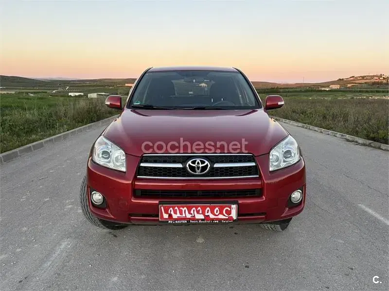 Usado Toyota RAV4 Executive 150 CV (110 kW) 2011 Granate SUV