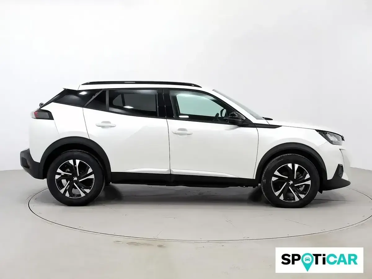 Usado Peugeot 2008 Allure 131 CV (96 kW) 2023 Blanco SUV