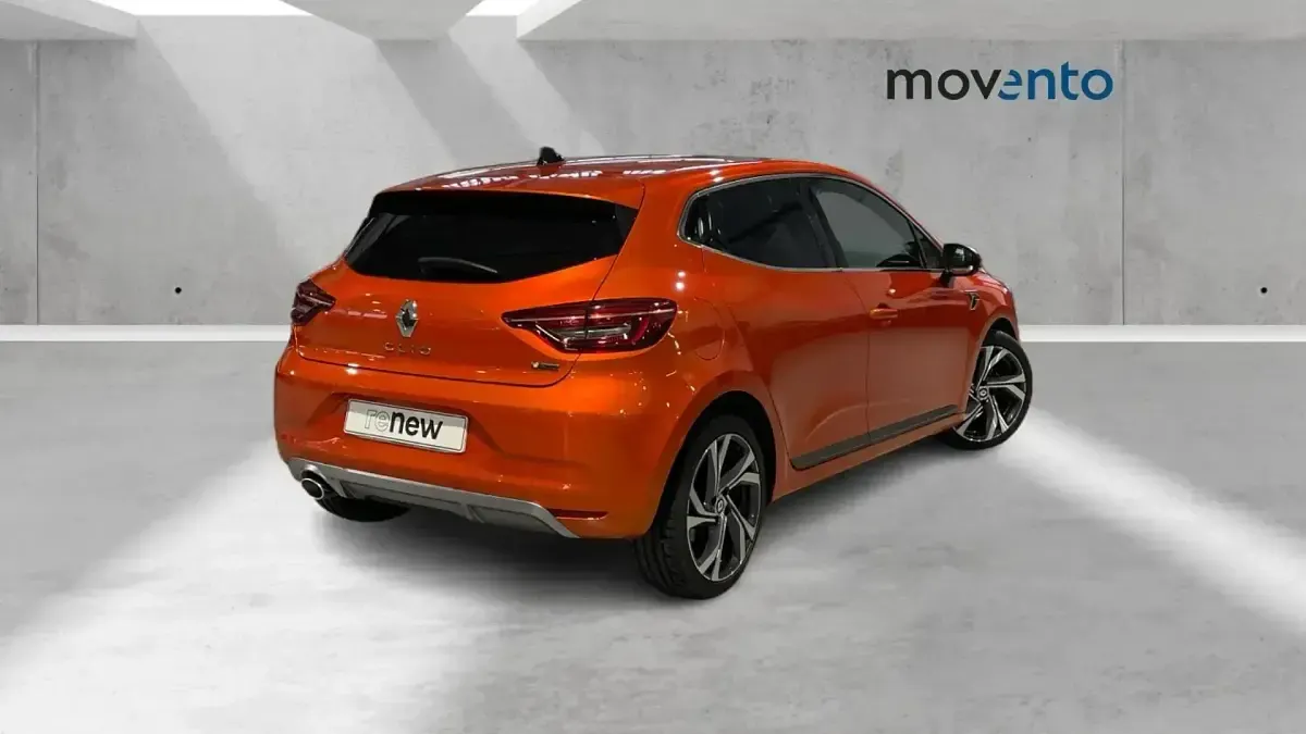 Usado Renault Clio RS Line 90 CV (66 kW) 2021 Naranja Utilitario