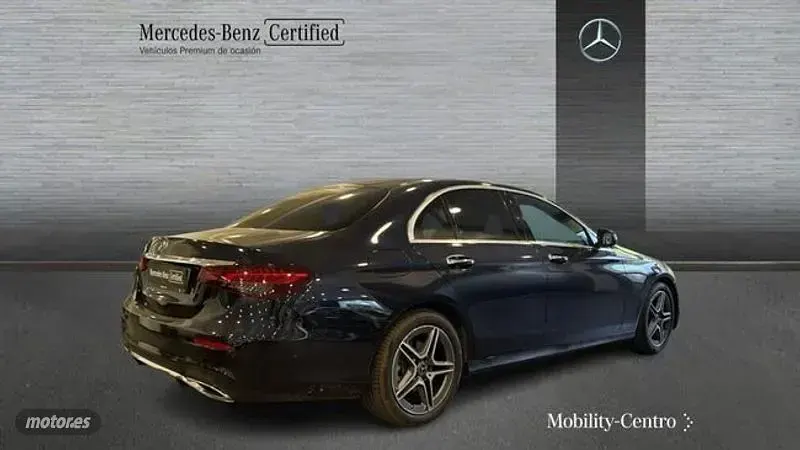 Usado Mercedes E200 204 CV (150 kW) 2024 Azul Berlina