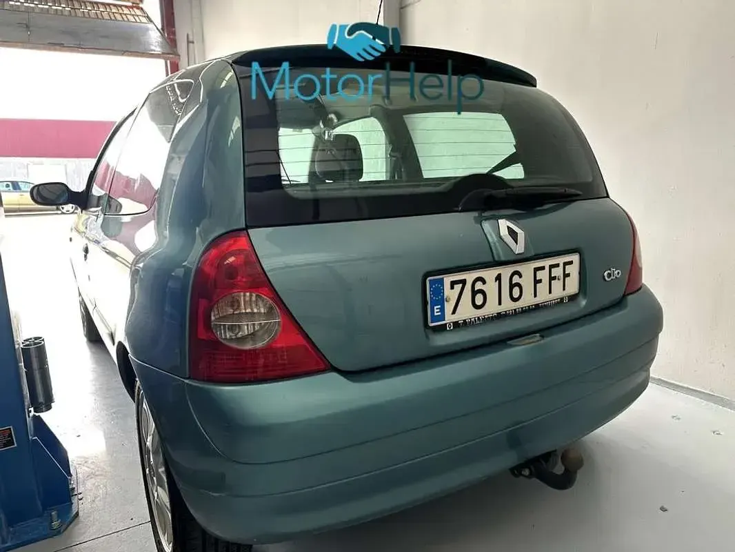 Używany Renault Clio II Campus 60 KM (44 kW) 2007 Niebieski Hatchback