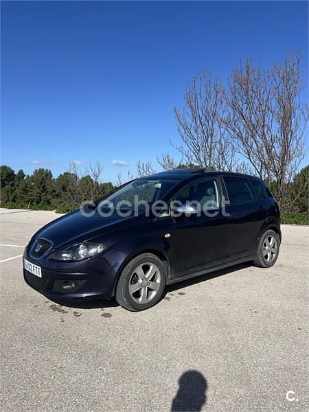 Usado Seat Altea Reference 105 CV (77 kW) 2007 Negro Monovolumen