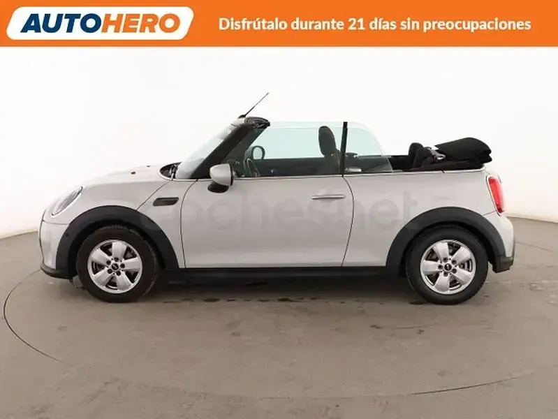 Usado Mini One Cabriolet 102 CV (75 kW) 2022 Gris / plata Descapotable