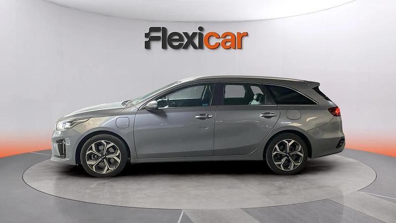 Usado Kia Ceed 141 CV (103 kW) 2022 Gris Utilitario