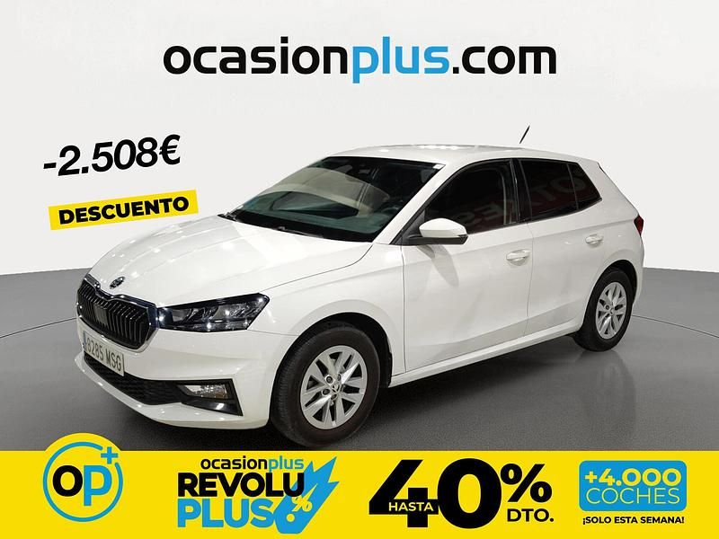 Usado Skoda Fabia Selection 95 CV (69 kW) 2024 Blanco Berlina
