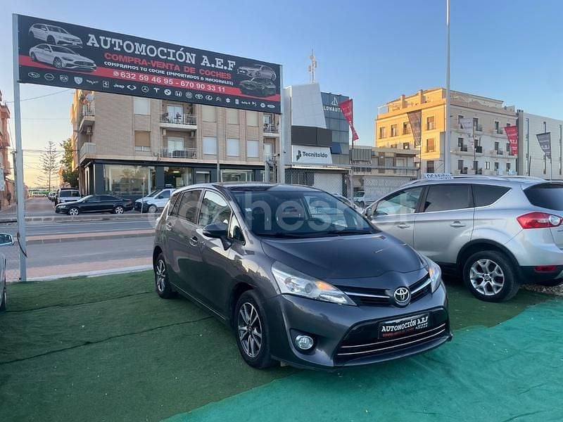 Gris / plata Usado 2015 Toyota Verso Advance Monovolumen | 8000 € (Precio justo) - Imagen 1/4
