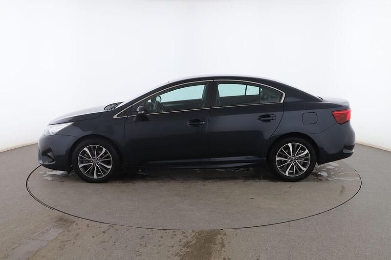 Usado Toyota Avensis Advance 143 CV (105 kW) 2017 Gris Berlina