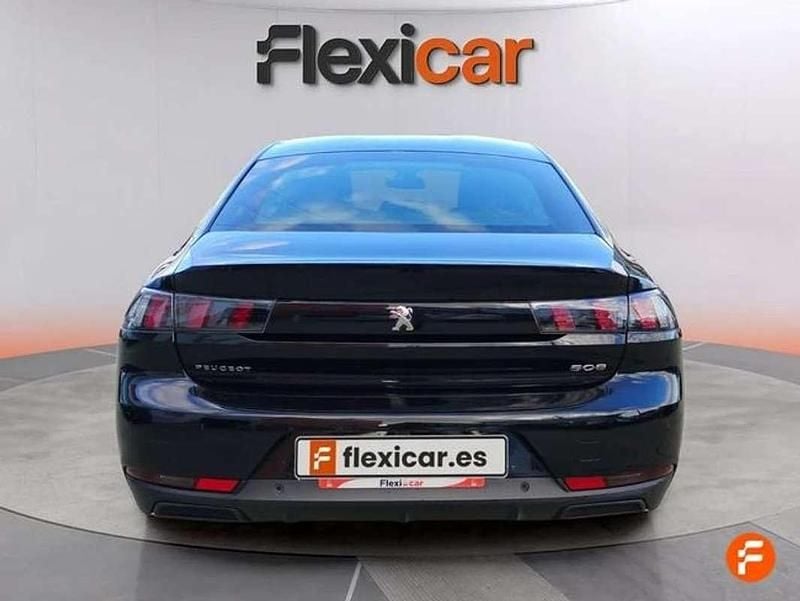 Usado Peugeot 508 Allure 131 CV (96 kW) 2023 Negro Berlina