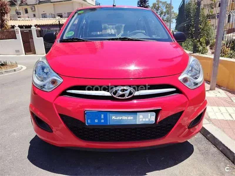Usado Hyundai i10 Classic 69 CV (50 kW) 2013 Rojo Utilitario
