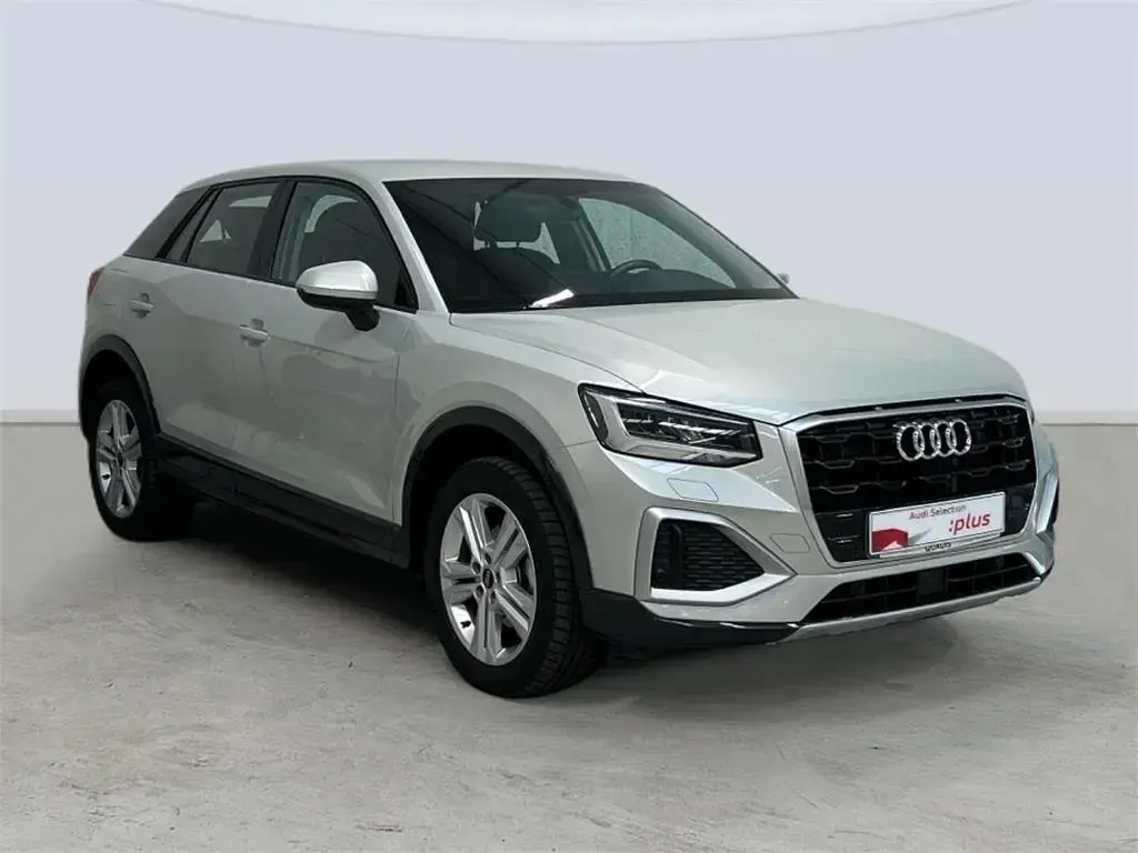 Usado Audi Q2 Advanced Plus 116 CV (85 kW) 2024 Plata rocio SUV