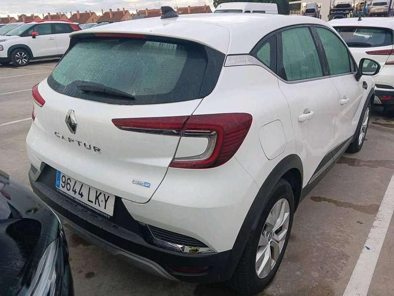 Usado Renault Captur Zen 159 CV (116 kW) 2020 Blanco SUV