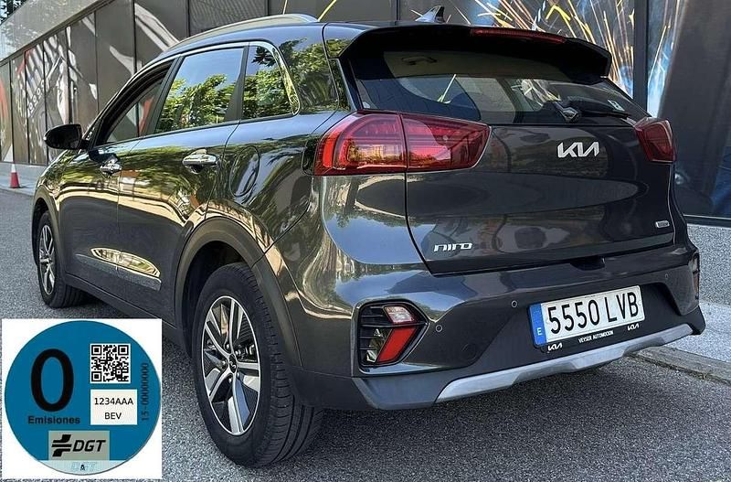 Gris Usado 2022 Kia Niro SUV | 17.900 € (Buen precio) - Imagen 1/4