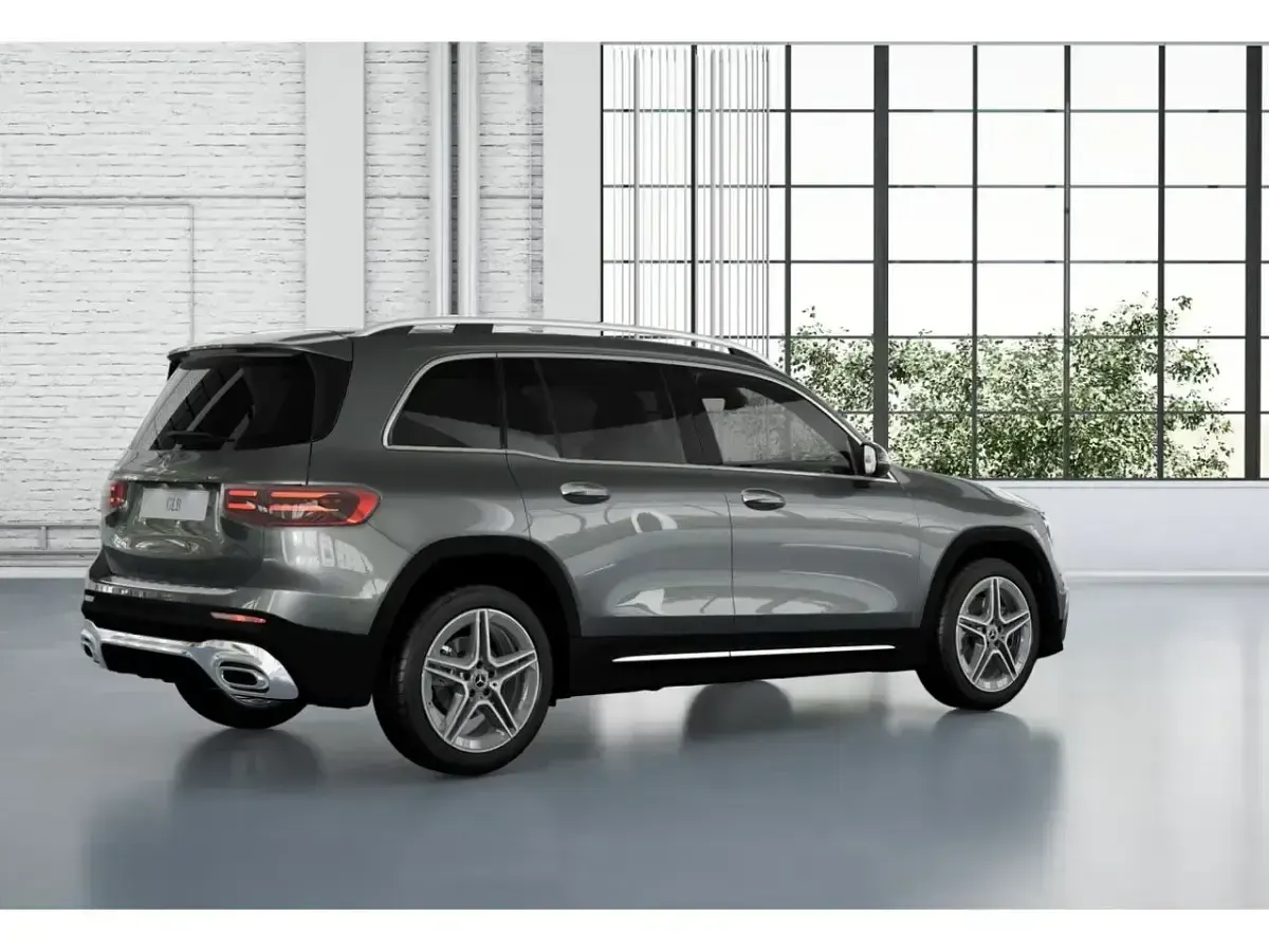 Uusi Mercedes GLB200 163 HP (119 kW) 2025 Harmaa Katumaasturi