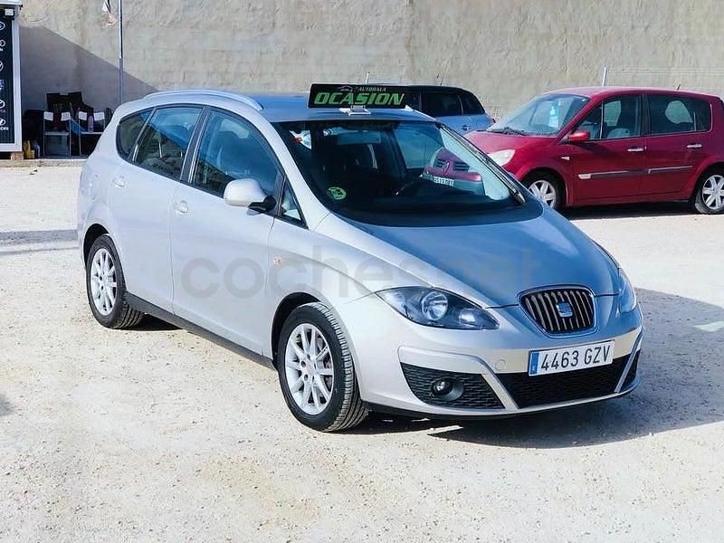 Usado Seat Altea XL Style 105 CV (77 kW) 2010 Beige Monovolumen