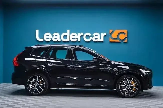 Usado Volvo XC60 455 CV (334 kW) 2022 Negro SUV