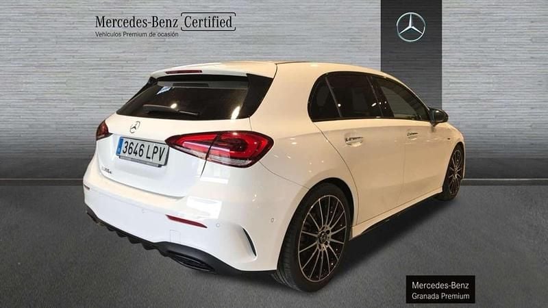 Usado Mercedes A200 AMG line 150 CV (110 kW) 2021 Blanco Berlina