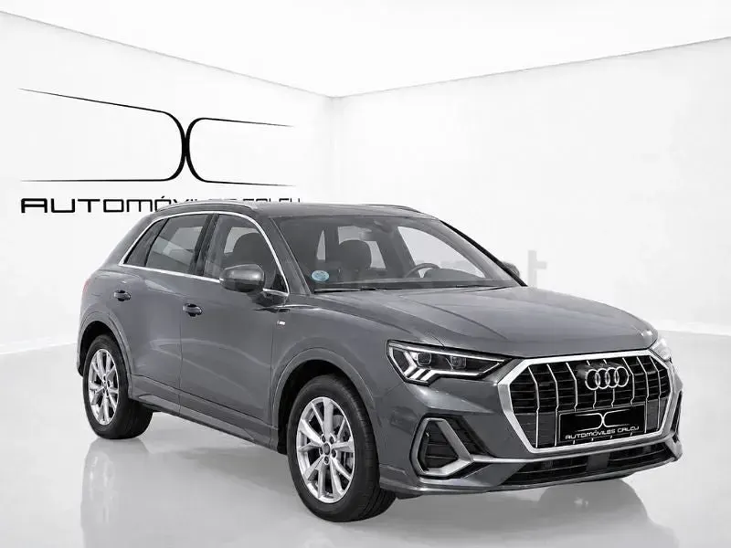 Usado Audi Q3 S-Line 245 CV (180 kW) 2021 Gris / plata SUV