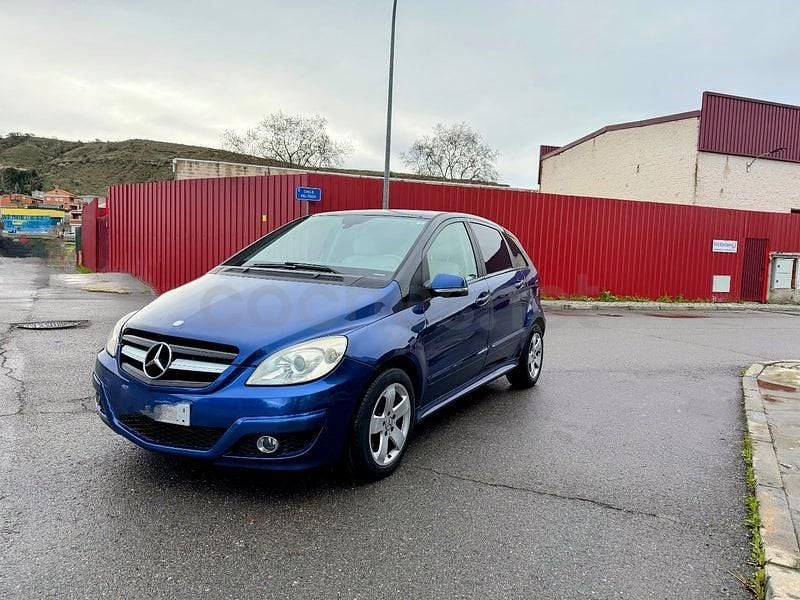 Usado Mercedes B180 Sport Edition 109 CV (80 kW) 2009 Azul Monovolumen