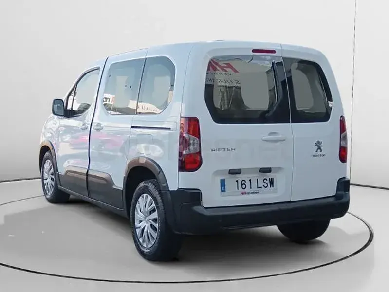 Usado Peugeot Rifter Active 110 CV (80 kW) 2021 Blanco Monovolumen