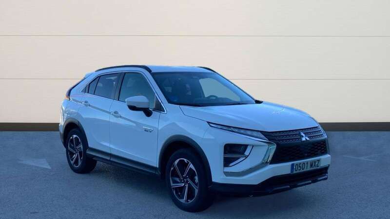 Usado 2025 Mitsubishi Eclipse Cross Motion SUV | 28.100 € (Buen precio) - Imagen 1/4
