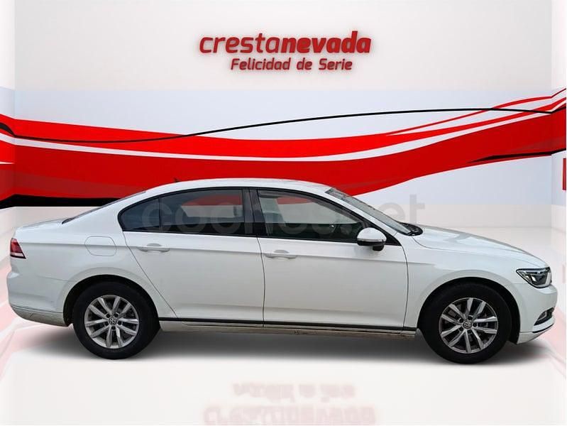 Usado VW Passat Edition 125 CV (91 kW) 2017 Blanco Berlina