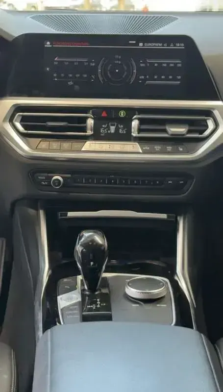 Usado BMW 318 150 CV (110 kW) 2022 Blanco Familiar