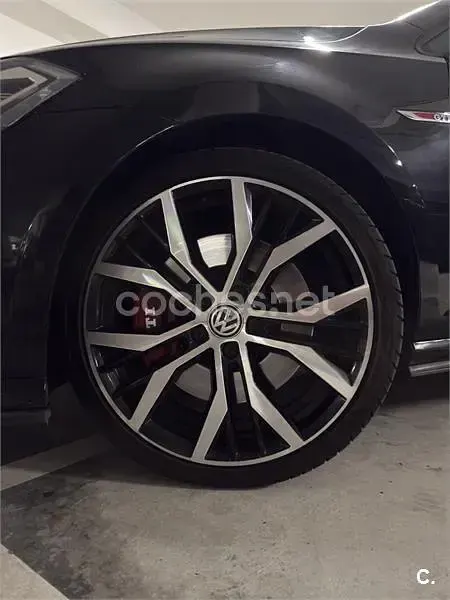 Usado VW Golf VII GTI 245 CV (180 kW) 2018 Negro Berlina
