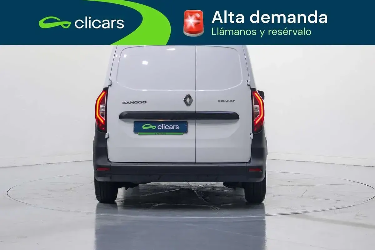Usado Renault Kangoo 95 CV (69 kW) 2022 Blanco Monovolumen