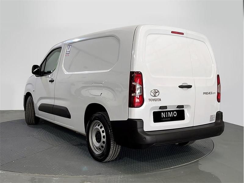 Usado Toyota Proace City City 131 CV (96 kW) 2024 Blanco polar Monovolumen