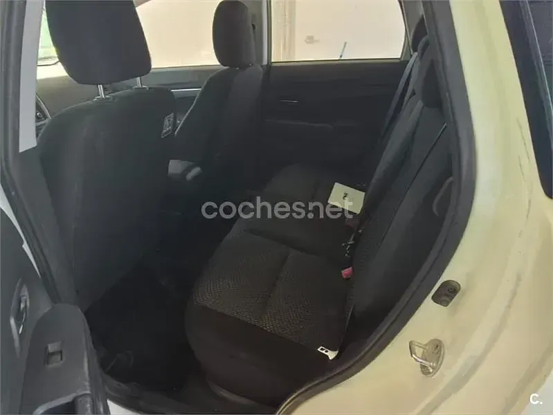 Usado Mitsubishi ASX 116 CV (85 kW) 2013 Blanco SUV