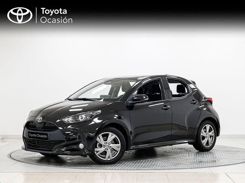 Negro Usado 2025 Toyota Yaris Hybrid Active | 22.750 € (Precio justo) - Imagen 1/4