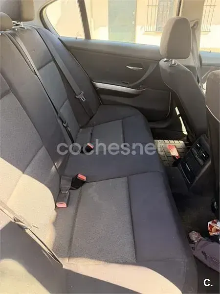 Usado BMW 320 150 CV (110 kW) 2006 Gris / plata Berlina