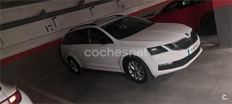 Usado Skoda Octavia Style 115 CV (84 kW) 2019 Blanco Familiar