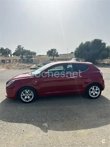 Usado Alfa Romeo MiTo 85 CV (62 kW) 2014 Rojo Utilitario
